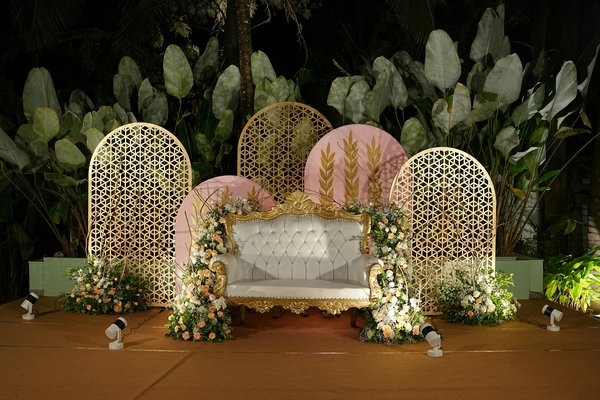 Location d'un photobooth à toulouse : immortalisez vos événements!